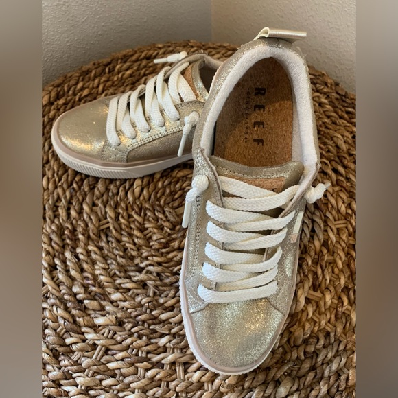 EUC Reef Lay Day dawn in champagne color.
Size 7. - Picture 4 of 10